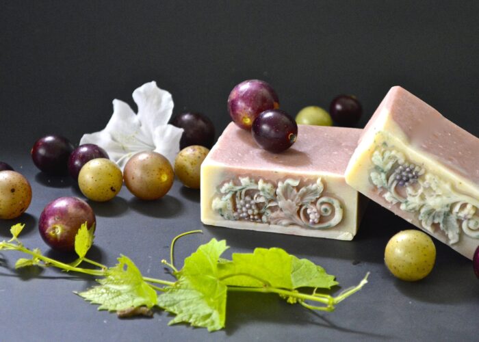 Natural soap made by La Salle BOTANIQUE with Native American grape