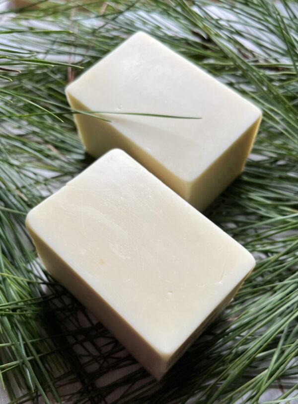 Old-Fashioned Pine Rosin Soap by La Salle BOTANIQUE